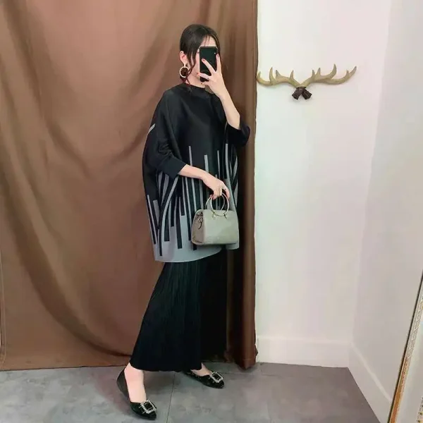 O-neck Black Color Block Striped Loose Top Female Fashion Long Sleeve Pleated T-shirt 2025 New Women Spring 2J515 - Image 4